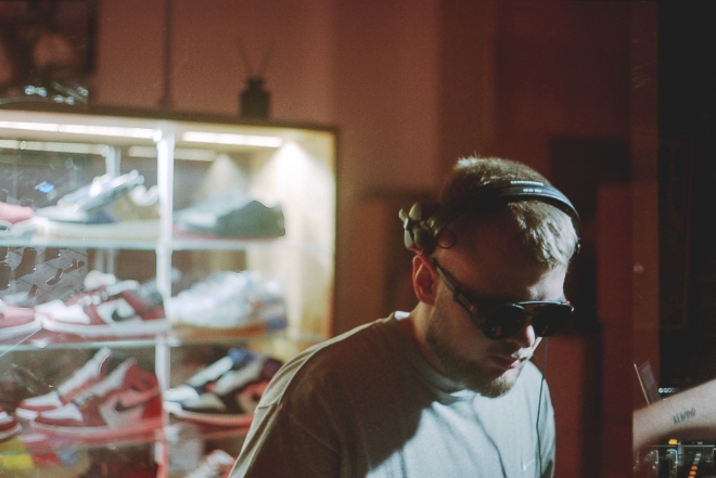 44 safensound, sneakerarber